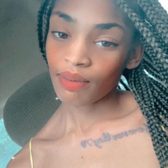 Meet your Posher, Mya - Picture 1 of 1